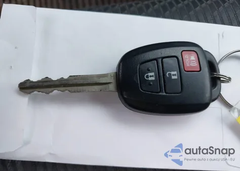 2019 Toyota Highlander Le z USA, uszkodzony, nr VIN 5TDBZRFH4KS960776